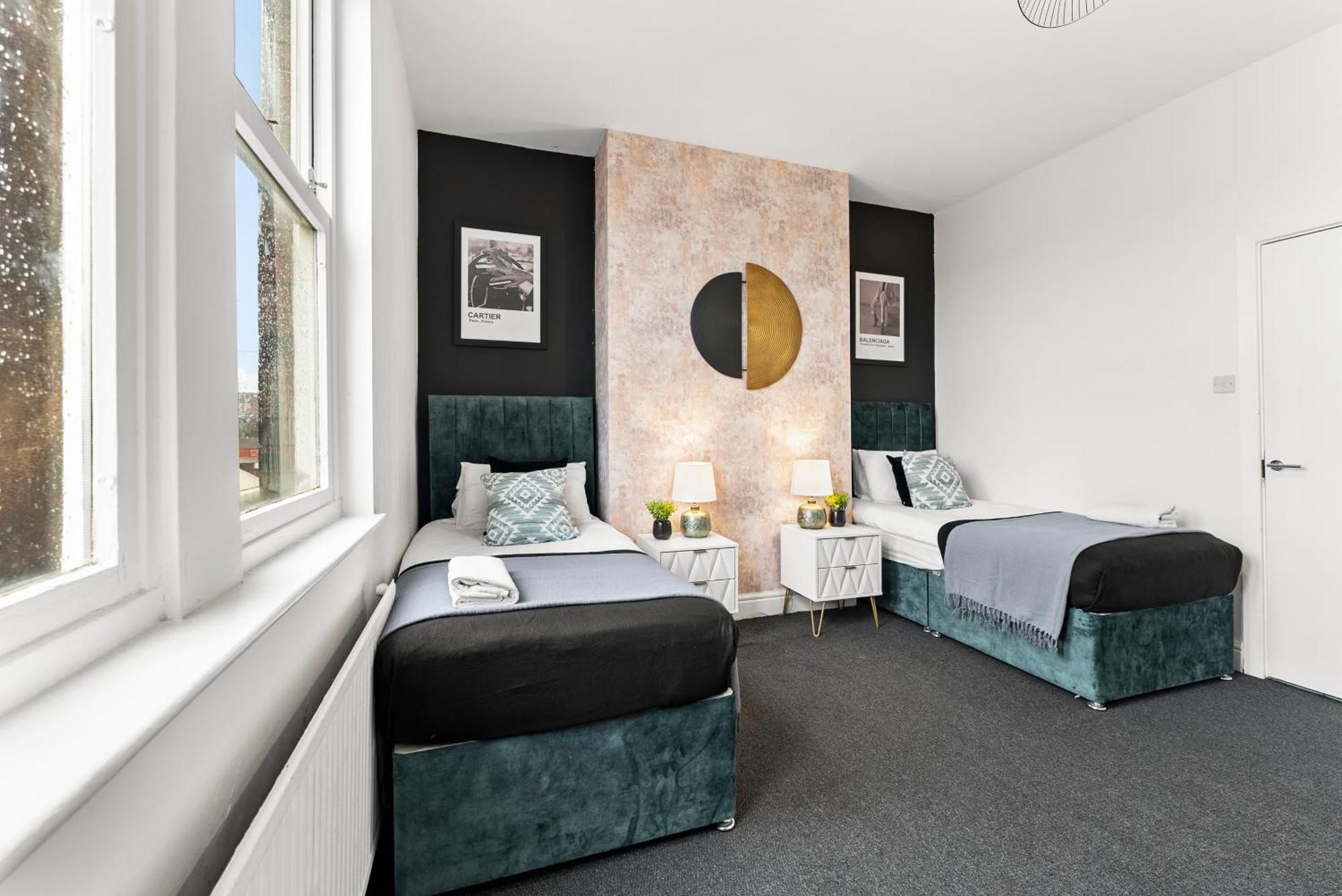 20 Percent Off! Stylish Sheffield Abode Sleeps 12 Appartement Buitenkant foto